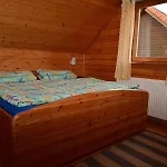 Im Holzblockstil Im Naturerlebnisdorf Blauvogel