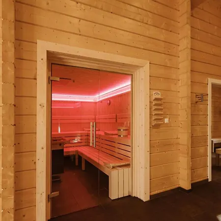 Im Holzblockstil Im Naturerlebnisdorf Blauvogel Tatil Evi *